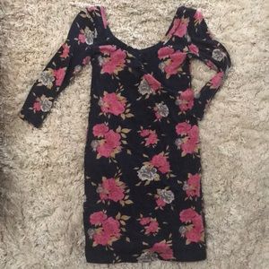 Floral half sleeve bodycon dress